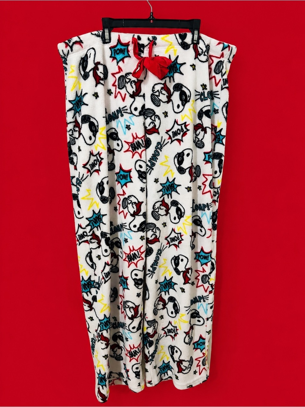 Peanuts Snoopy, White Fleece Pajama Pants with Snoopy Comic Print and Red Bow 🎁💫